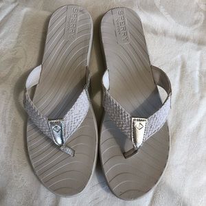 Sperry Seabrook Swell - Platinum - Size 9.5 - New condition - never worn